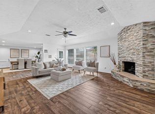 14222 Stokesmount Dr, Houston, TX 77077
