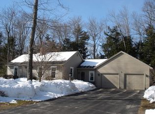 33 Oak Wood Dr, Gorham, ME 04038