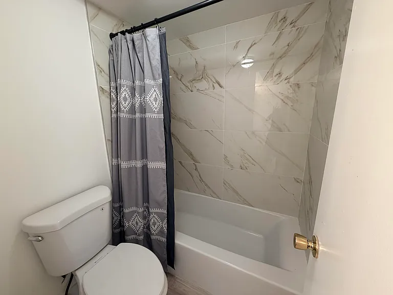 918 Twin Lakes Dr #8-M — Photo 14
