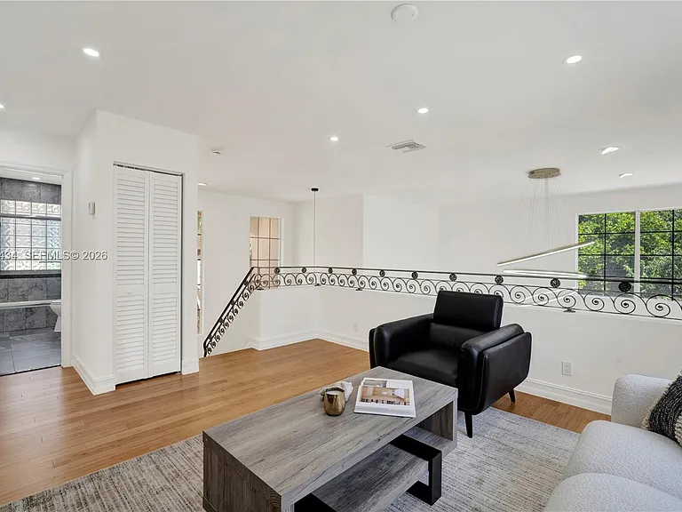 1251 Hayes St — Photo 27