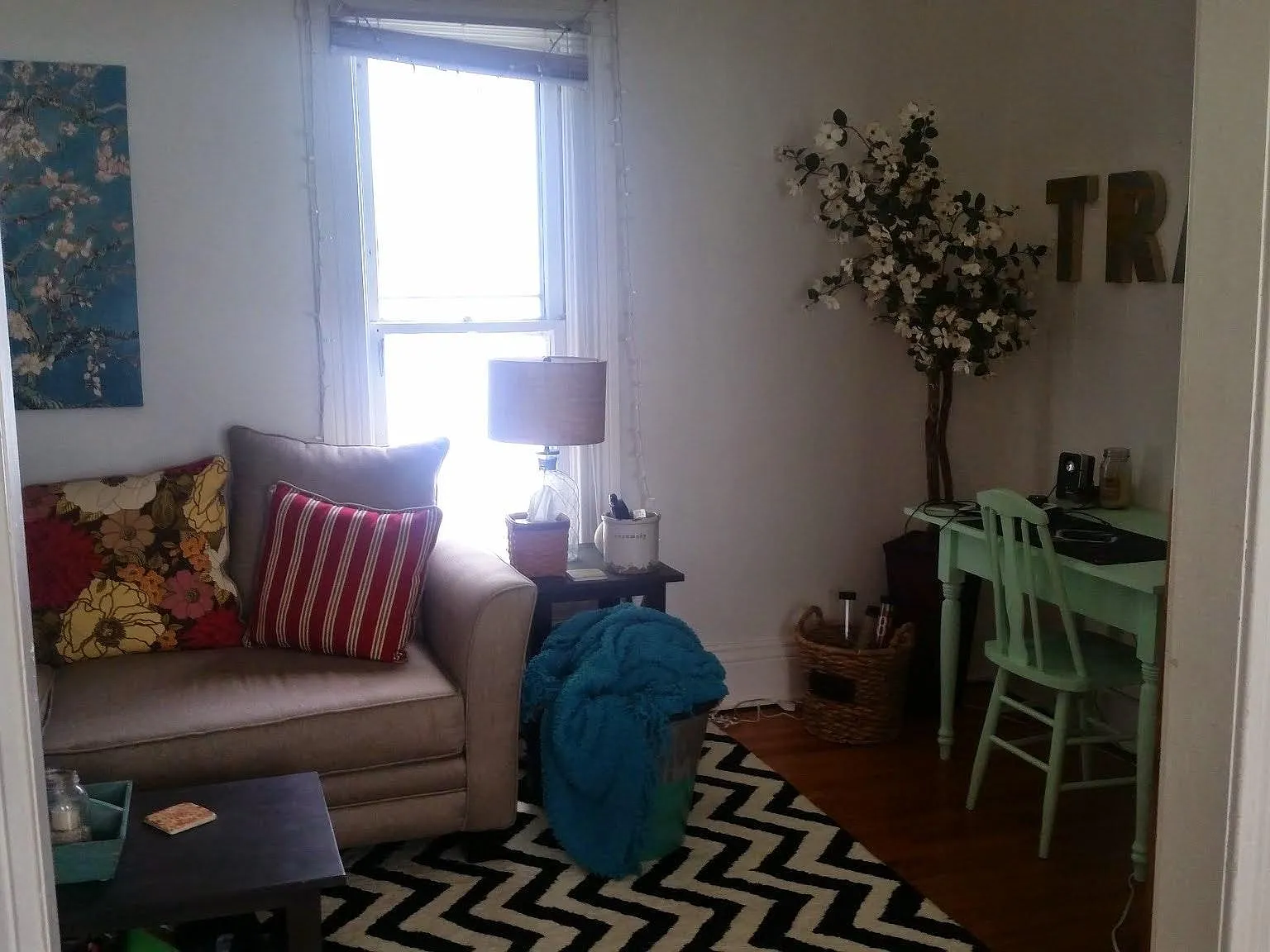 2 bed, 800 sqft, $1,850 — Photo 2