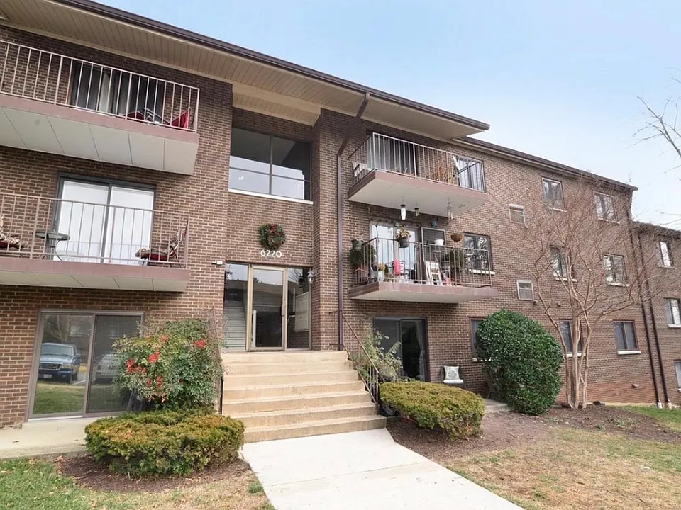 6220 Edsall Rd #401