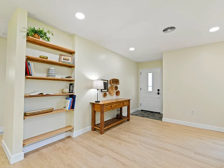 719 Hanshaw Rd #2 — Photo 3