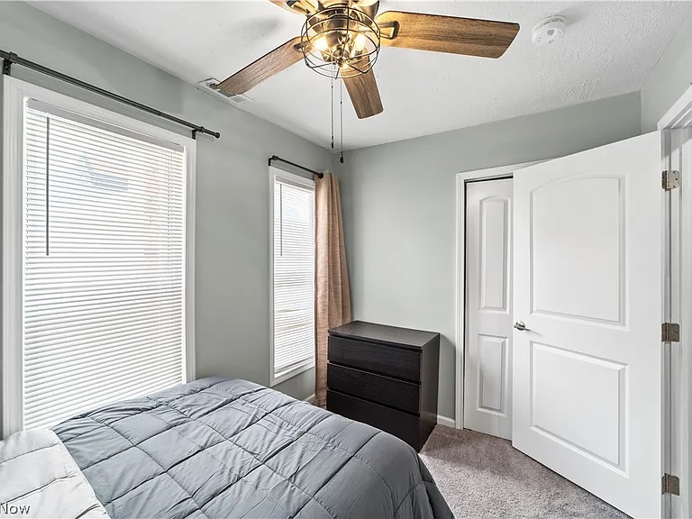 3251 Marvin Ave — Photo 20