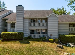 Winding Hollow, Groton, CT 06340