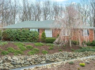 11 Powder Horn Ter, Randolph, NJ 07869