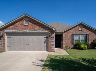 6301 SW Chalkstone Rd, Bentonville, AR 72712