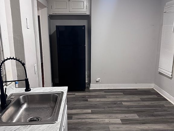 5th image of 395 Orange St APT 2
