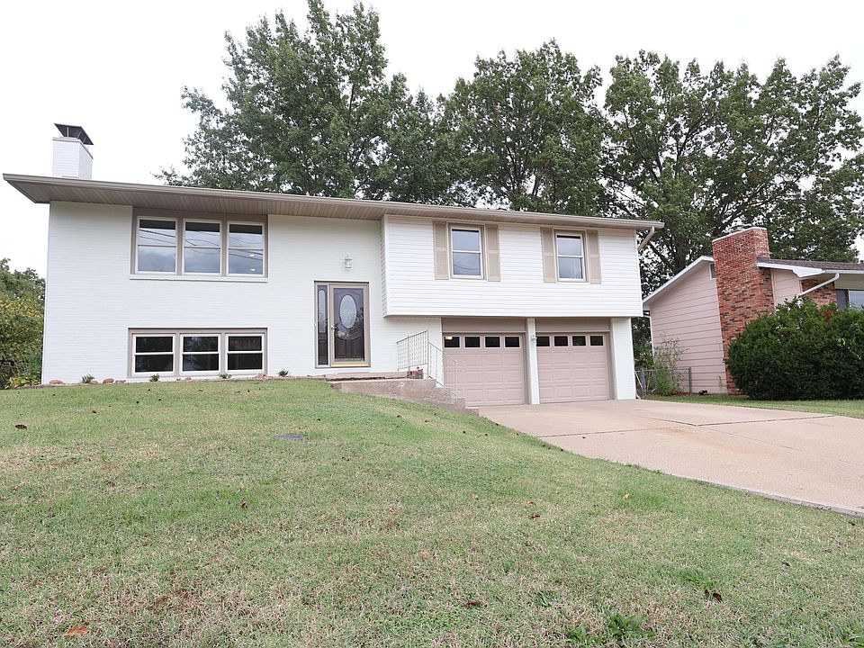 1st image of 2108 Sunflower St