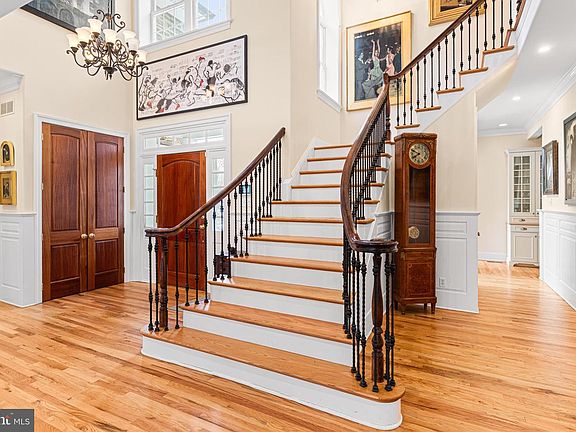 4th image of 732 Saint Andrews Rd