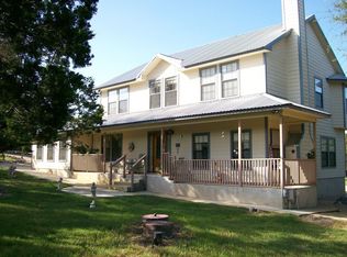 625 Eves Spring Dr, Canyon Lake, TX 78133