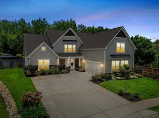 2 Belterra Dr, Simpsonville, SC 29681