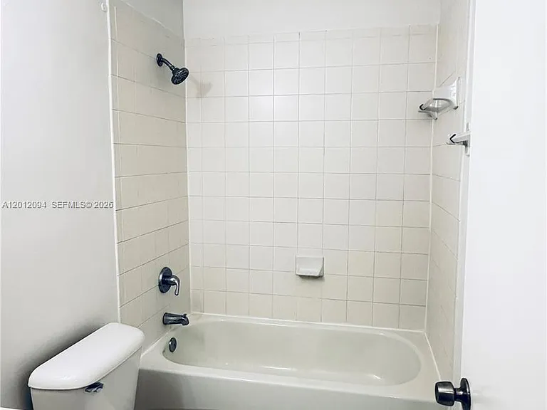 1300 SE 31st Ct #201-36 — Photo 5