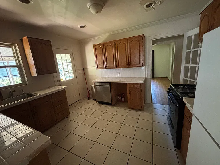 1323 S Louisville Ave — Photo 7