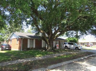 776 Goodson Dr, Gretna, LA 70056