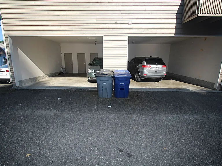 Price 4-Plex - Bothell — Photo 20