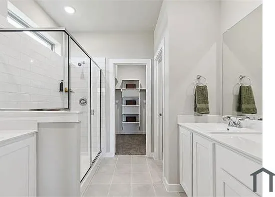 601 Green Grass Dr — Photo 7