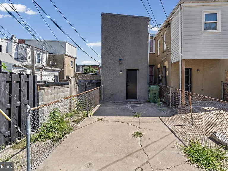 2236 Orleans St — Photo 19