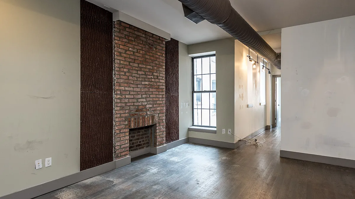 Building Photo - 319 Knickerbocker Ave #3B