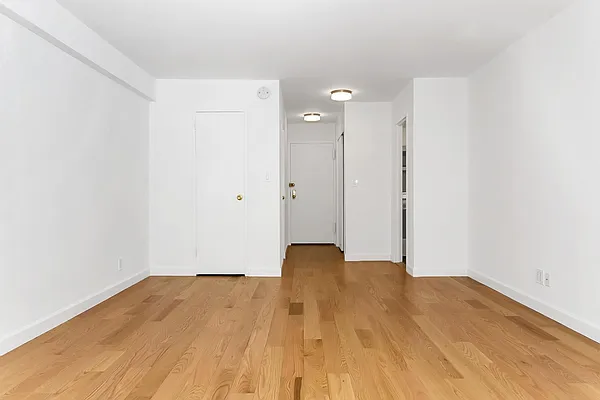 Rented by RELO REDAC INC. | media 14