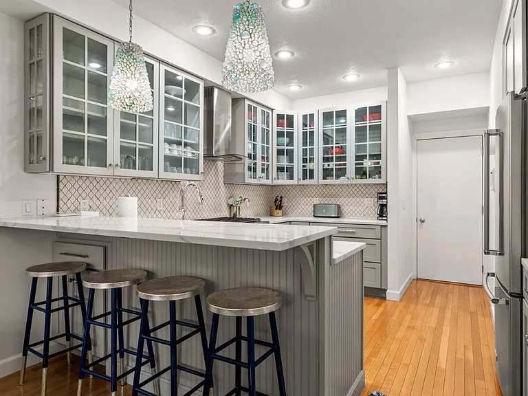 213 Midtown Dr — Photo 13