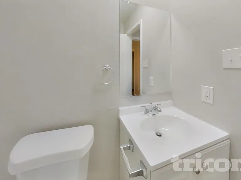 12211 Haroldson Forest Dr — Photo 18