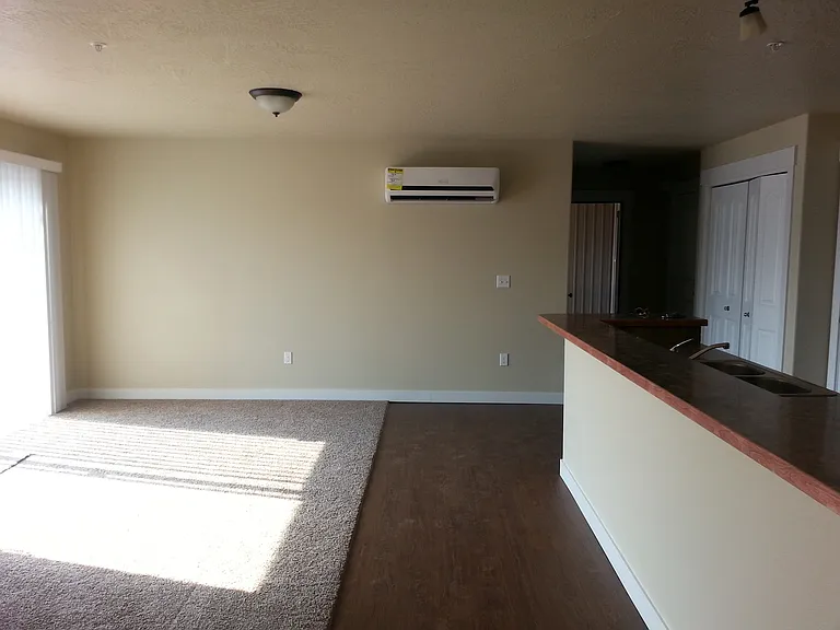 Mountain View Apartments — Photo 4
