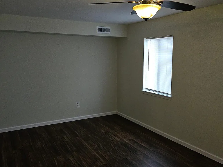 1710 Tracey St #B — Photo 19