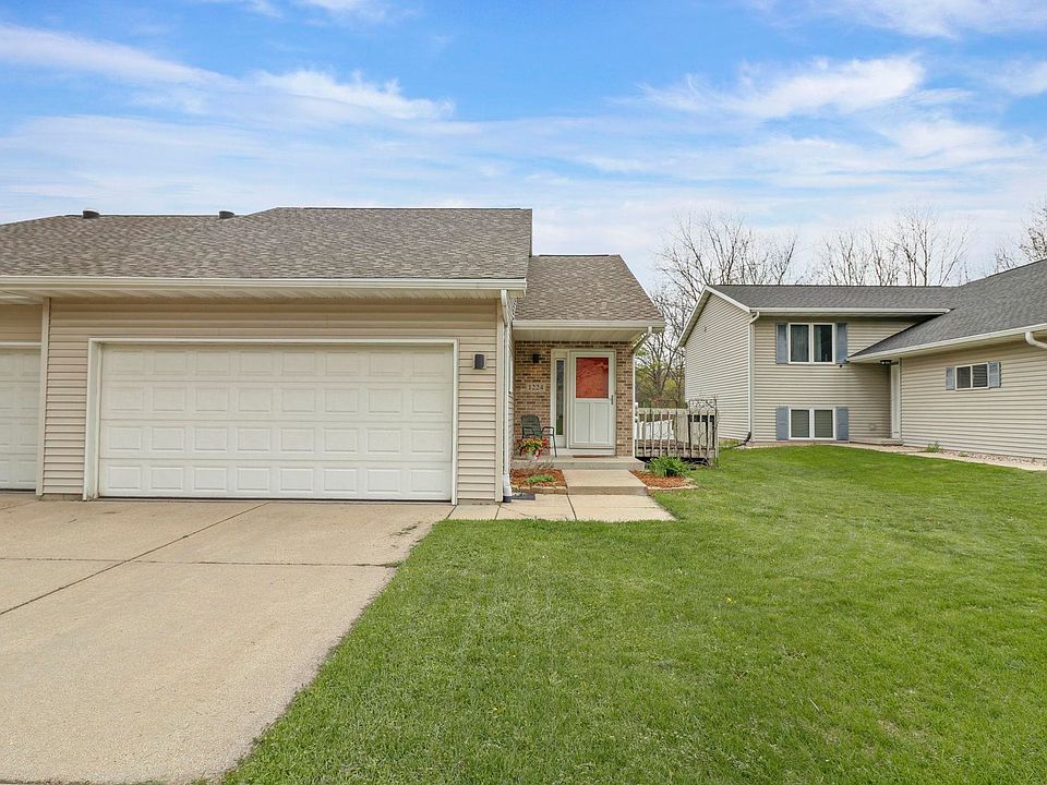 1st image of 1224 Carpenter Street