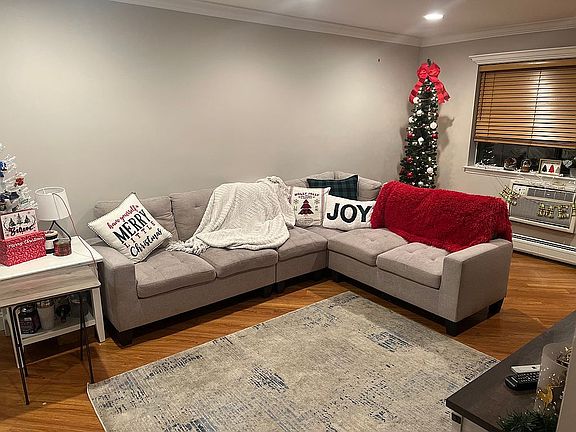 3rd image of 30 Donna Ct APT 1