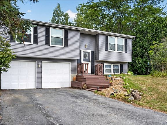 2nd image of 8191 Mantova Dr