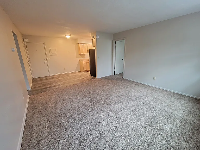 MV Apartments — Photo 36