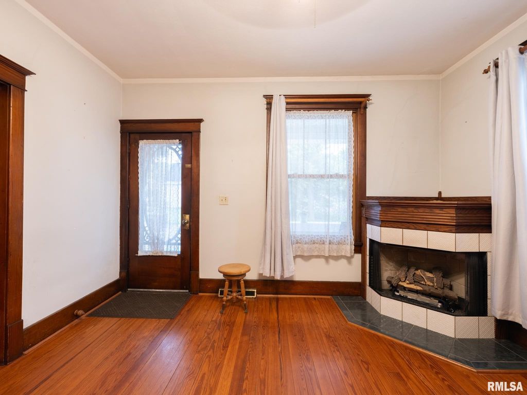 1401 Caroline St, Pekin, IL - View 5