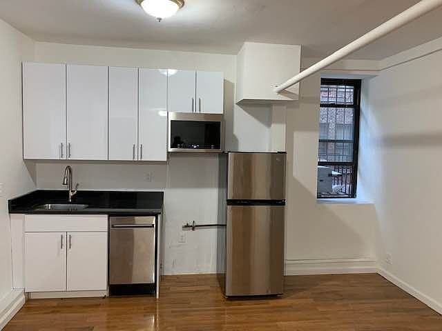 1st image of 234 E 50th St #B1e