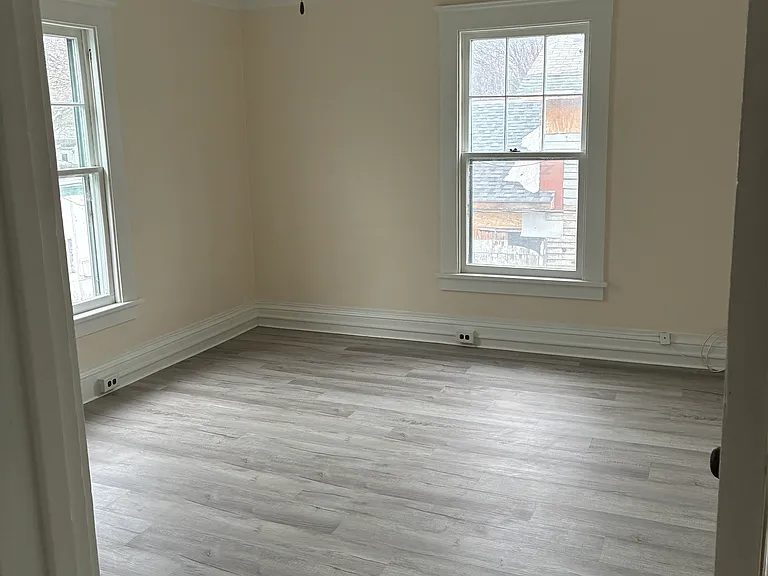 172 William St #A — Photo 7