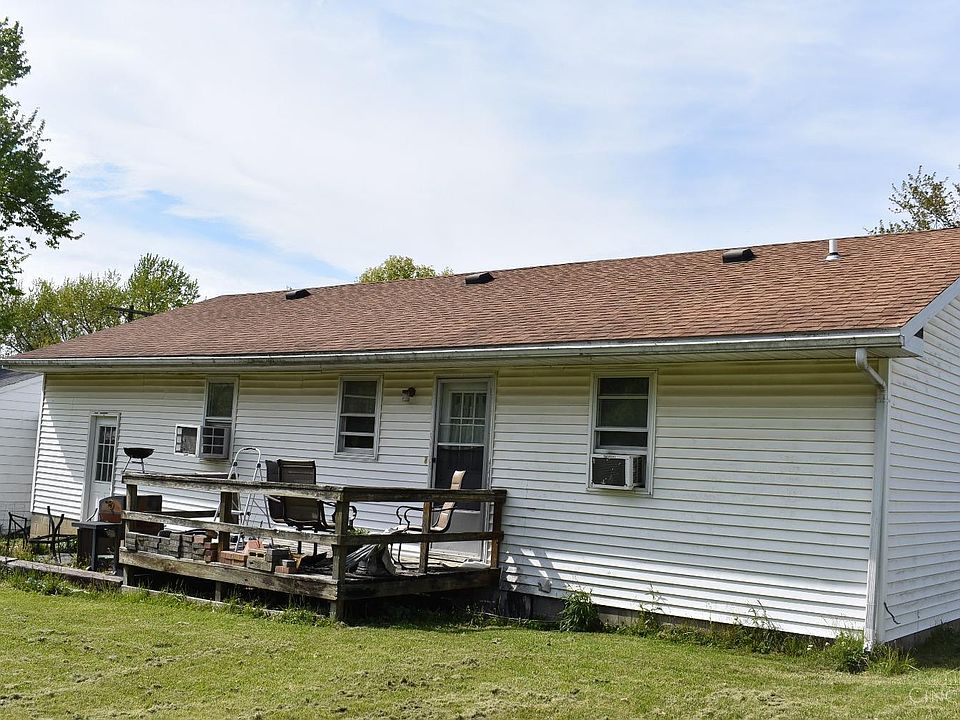 2nd image of 329 John St