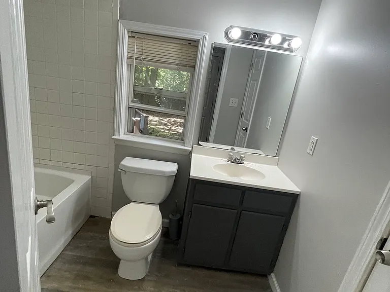 61 Clearwater Rd — Photo 8