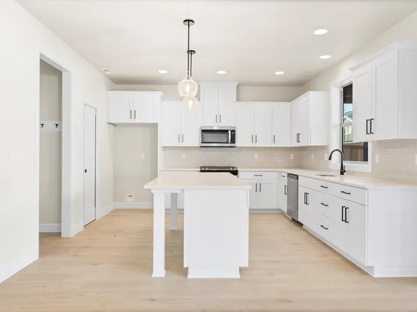 Homes Available Soon, Beckwood Place