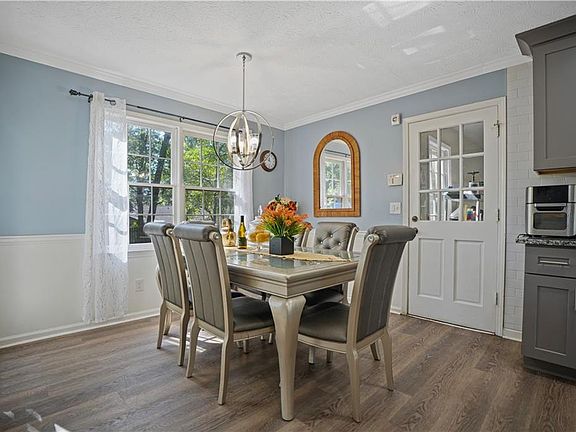 4th image of 4880 Racquet Ct