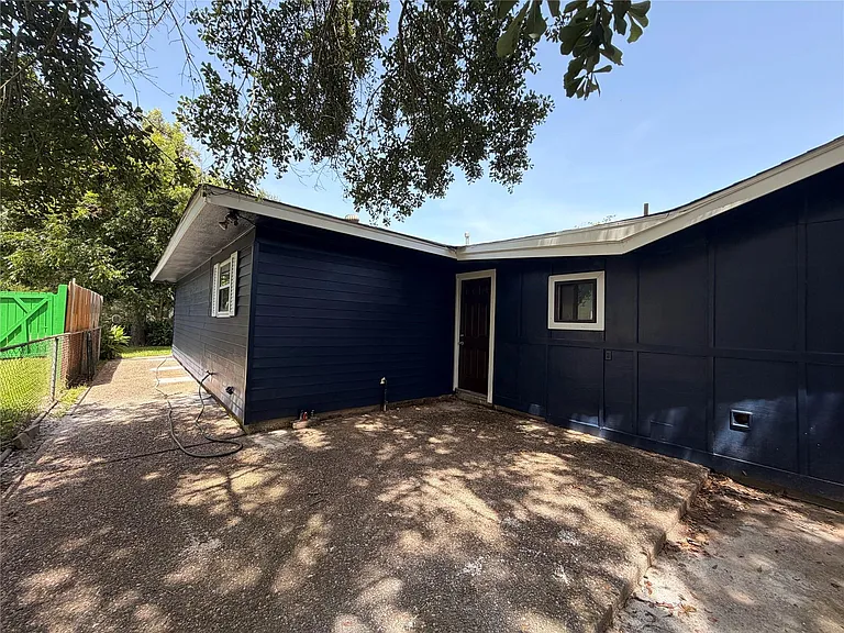 607 Pearl St — Photo 6