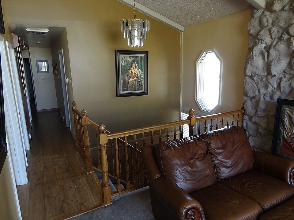 Entry into living room