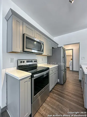802 Montana St #2 — Photo 6