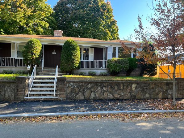 79 Ophelia St