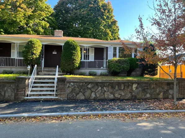 79 Ophelia St, Providence, RI 02909