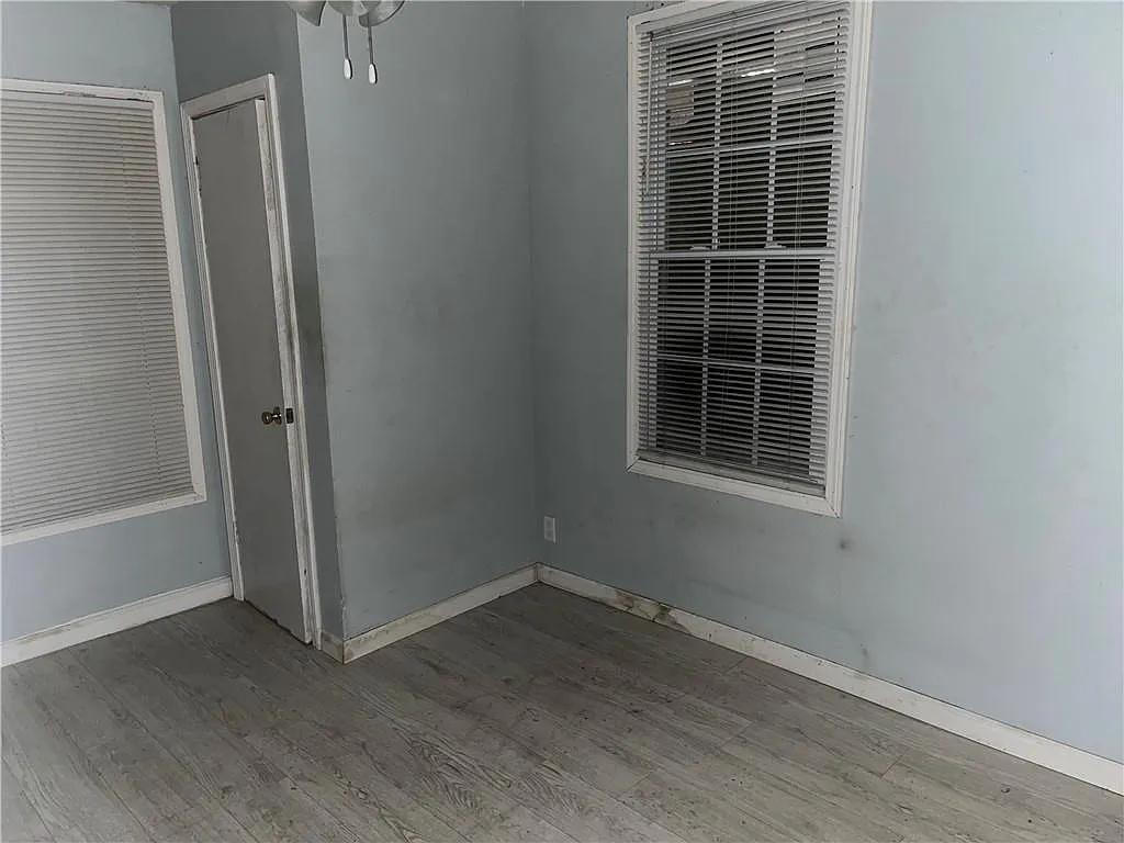 2 bed, 784 sqft, $900 — Photo 2