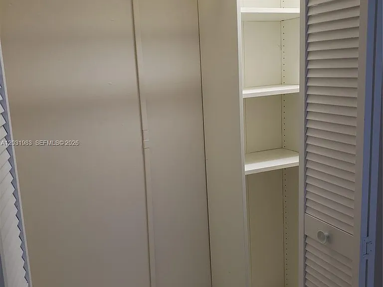 100 Golden Isles Dr #Penthouse 7 — Photo 16