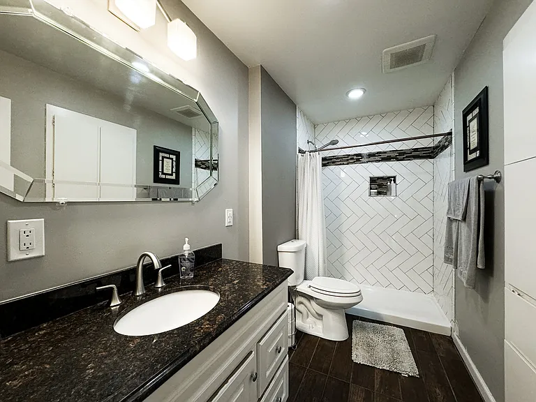 1524 El Camino Real — Photo 15