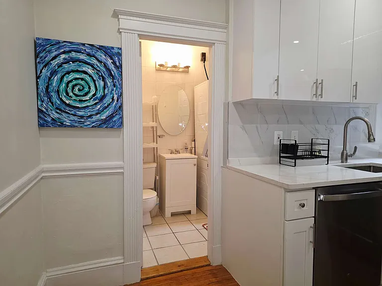 1258 Commonwealth Ave — Photo 18