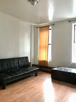 Rented by G2 Realty Group LLC | media 8