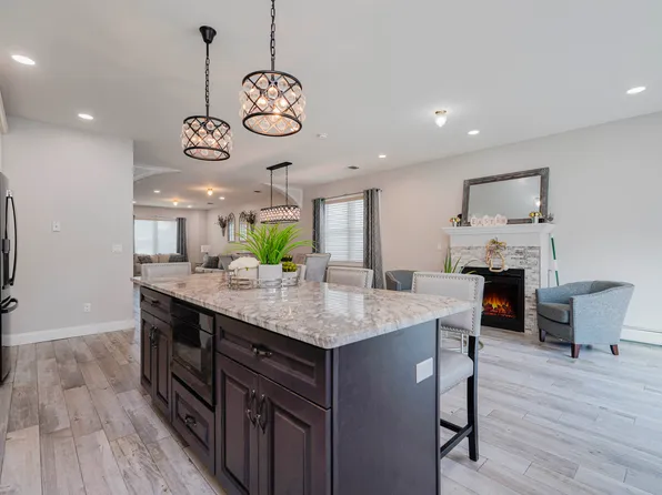 634 Darlington Avenue image 5 of 16